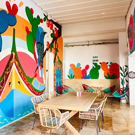 Follow The Sun Boutique Hostel - Pool, Breakfast & Sea Views-2